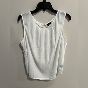Worthington keyhole Back Sleeveless Blouse